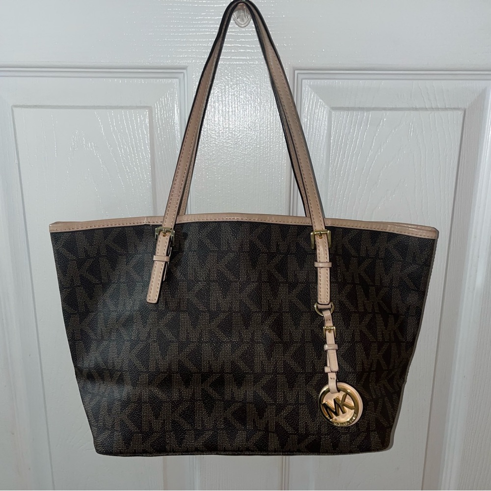 Michael Kors Jet Set TZ Tote